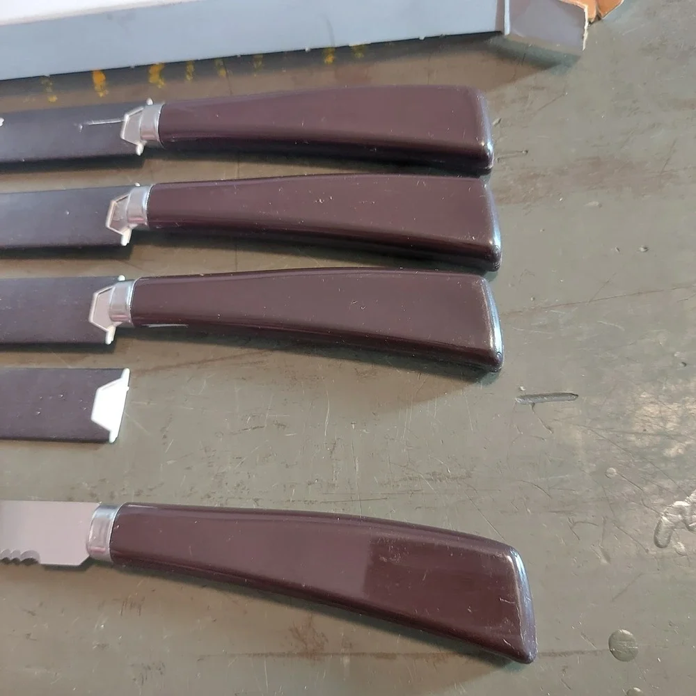 Quikut Stainless USA Steak Knife Set of 4 Dark Brown Handle 8 inch Serrated MCM